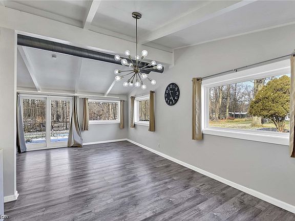3rd image of 2526 Forest Pkwy