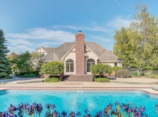 N71W29845 Ridgeview Ln, Hartland, WI 53029