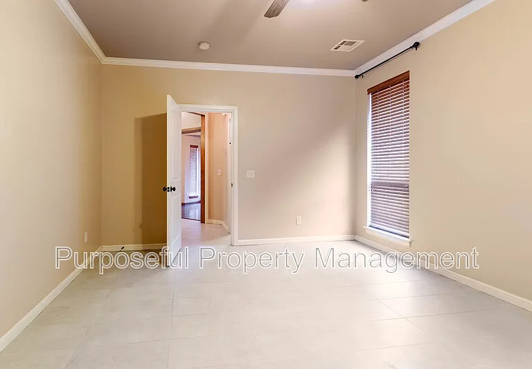 9008 NW 79th St — Photo 20