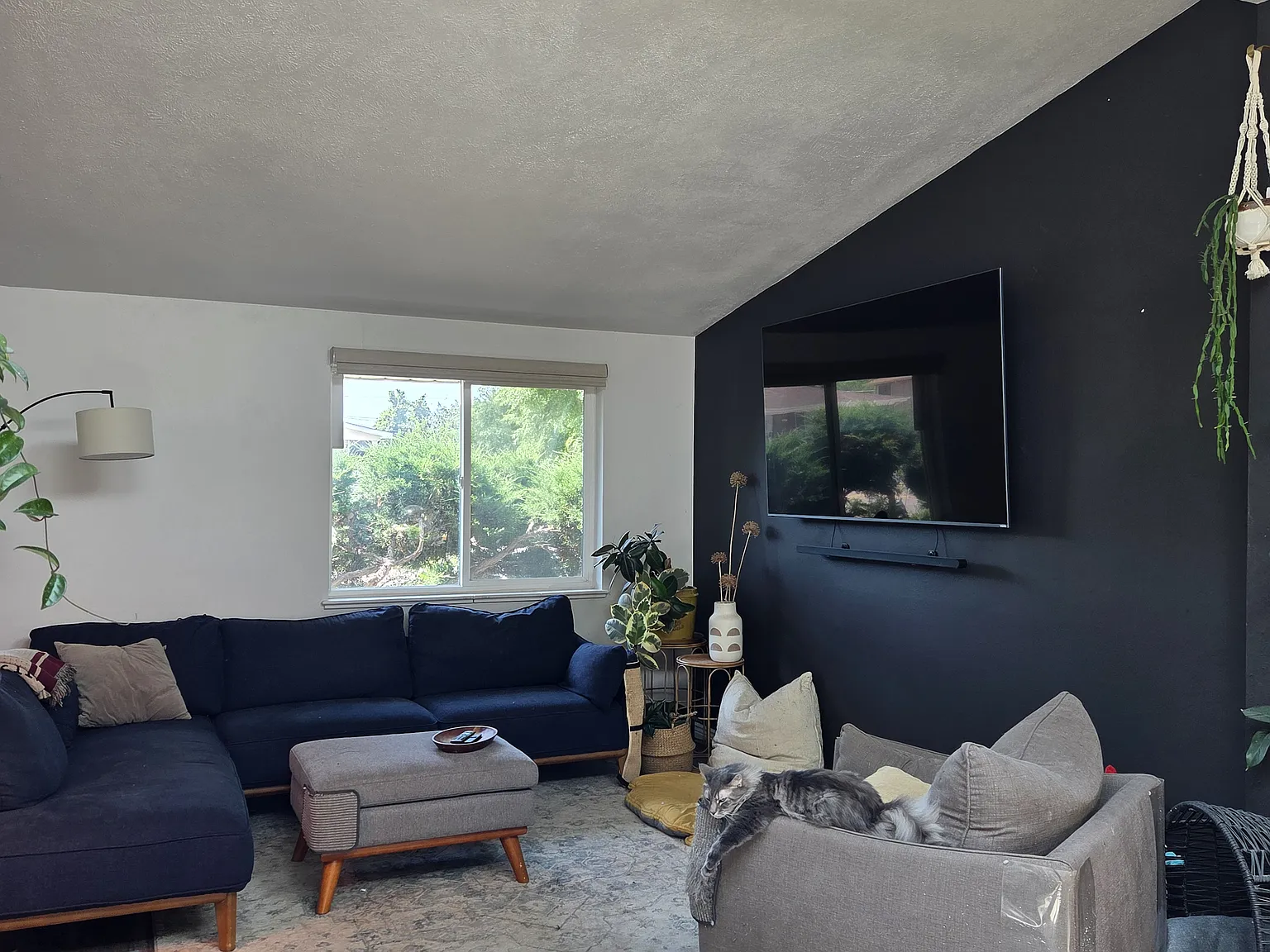4 bed, 3.5 bath, 2020 sqft, $3,900 — Photo 4
