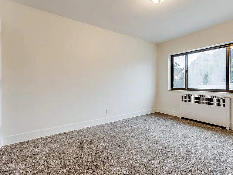 2915 Belrose Ave #203 — Photo 22