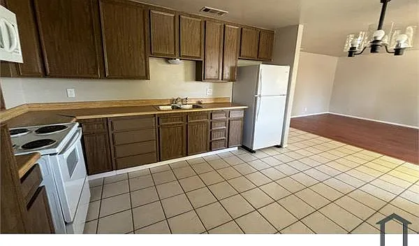 4336 E Hammond Ave