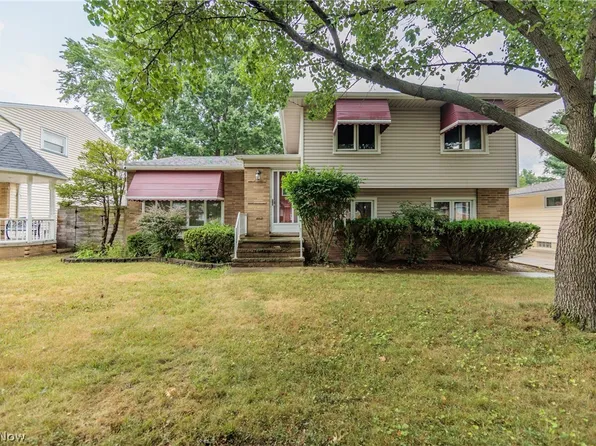 6491 Beverly Dr, Parma Heights, OH 44130