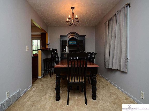 3rd image of 2517 Cornelia St