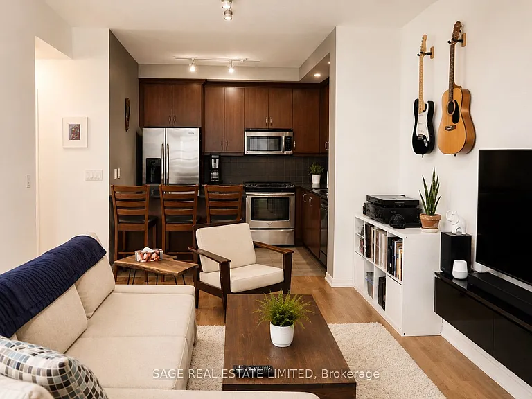 21 Grand Magazine St #305 — Photo 3