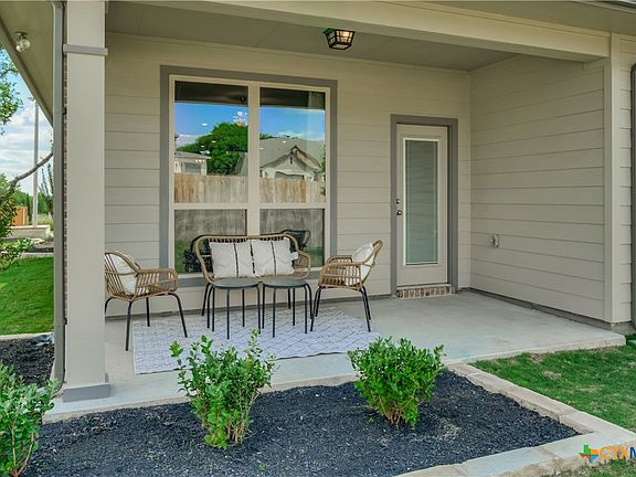 3rd image of 3919 Aransas Dr