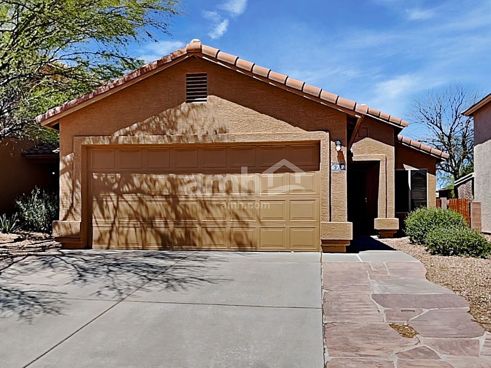 1st image of 672 W Cholla Crest Dr