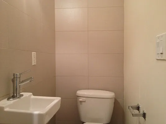 Rented by Nooklyn NYC LLC | media 46