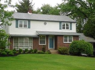 1725 Winding Dr, North Wales, PA 19454