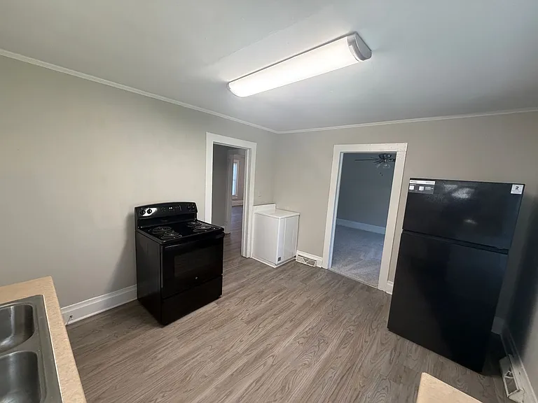 918 Laura Ave — Photo 11
