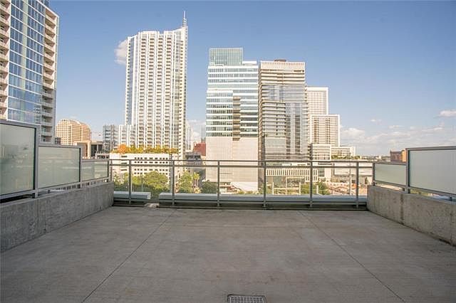 2nd image of 222 West Ave #1003