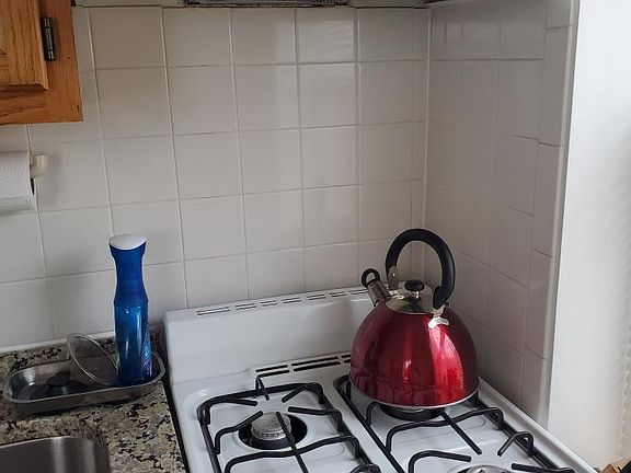 3rd image of 2008 Fairmount Ave #3F