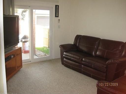 3rd image of 1511 Wood Ave