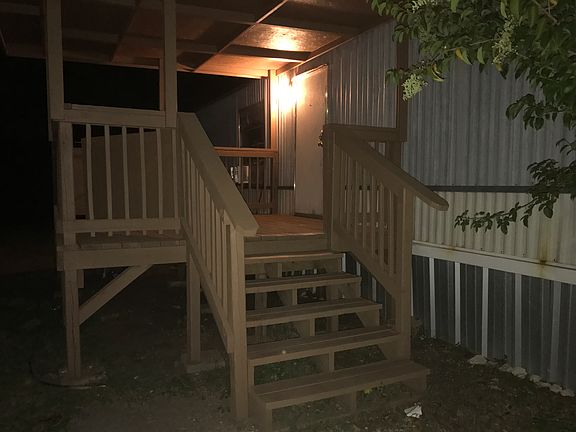 Gated deck/porch 