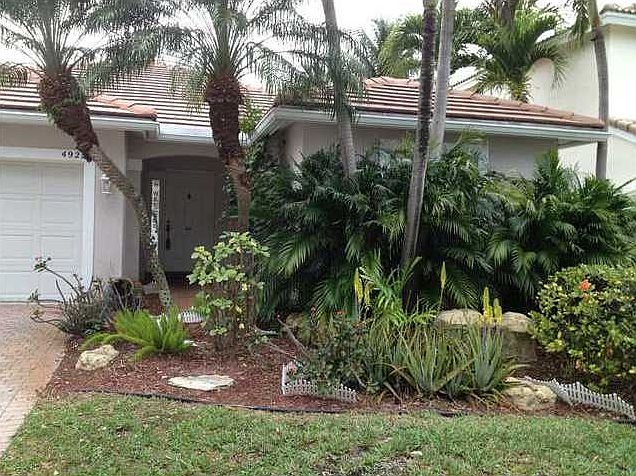 1st image of 4923 SW 32nd Way