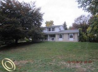 622 Fieldstone Dr, Rochester Hills, MI 48309