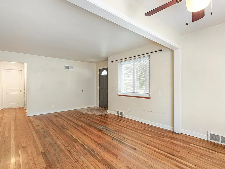 1663 Poplar St — Photo 5