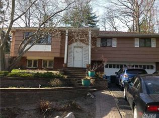 60 Cliftwood Dr, Huntington, NY 11743