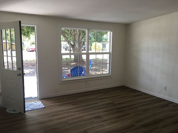 5th image of 4811 Lahaina Dr