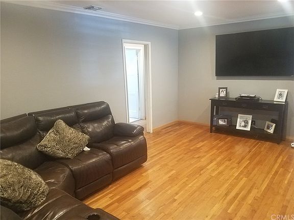 4th image of 7627 Glengarry Ave