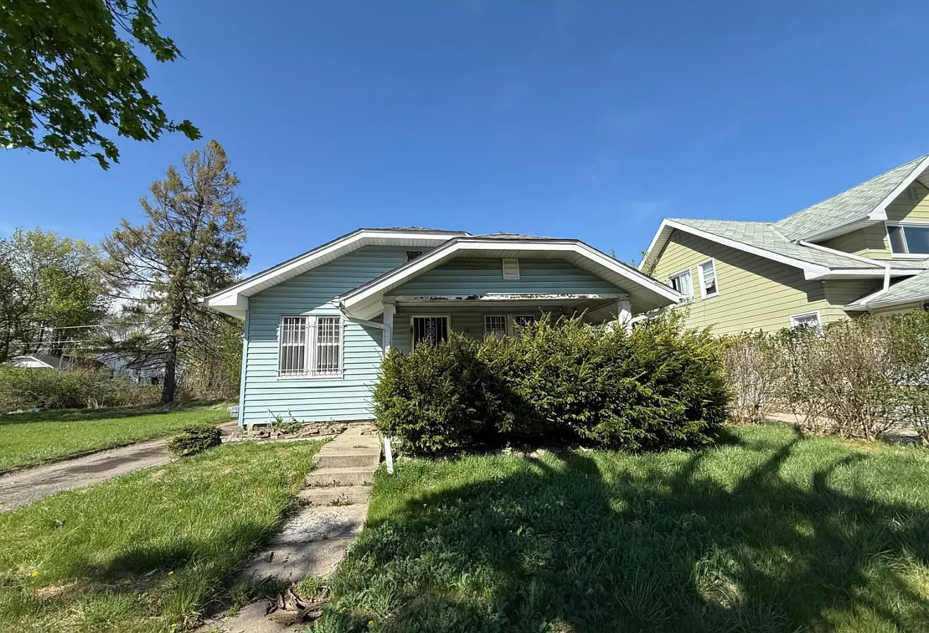 2 bed, 745 sqft, $875 — Photo 1
