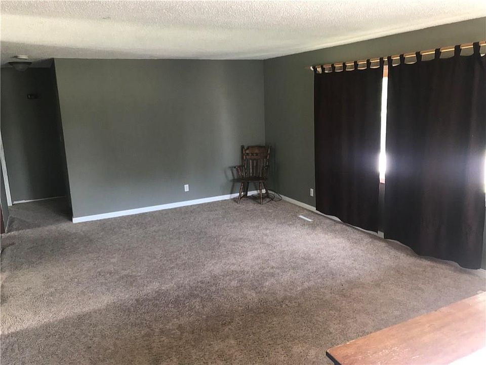2nd image of 601 Parkridge Ave