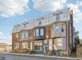 702 Main St, Darby, PA 19023