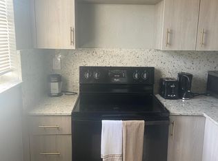 1470 NE 152nd Ter, North Miami Beach, FL 33162