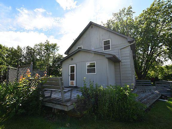 3rd image of 581 2nd Ave E
