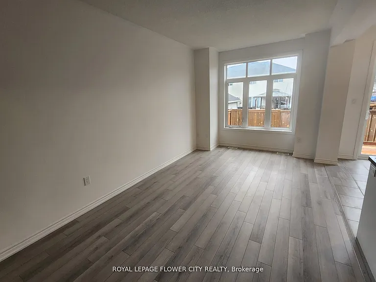 7432 Baycrest Cmn — Photo 9
