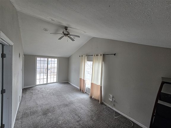 4th image of 2009 63rd St