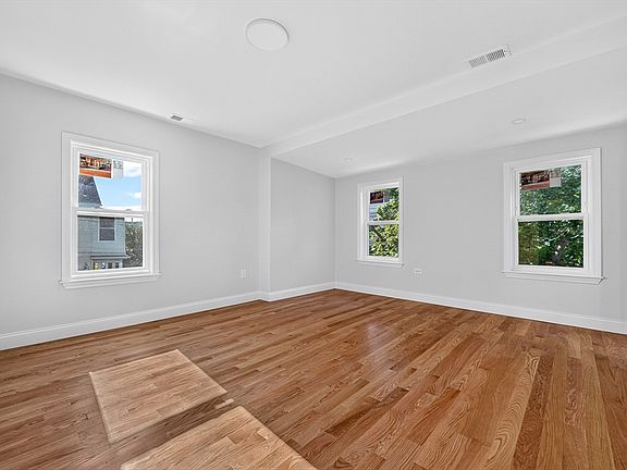 5th image of 63 Malden St Floor 2