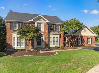 12816 Pelham Estates Dr, Saint Louis, MO 63131