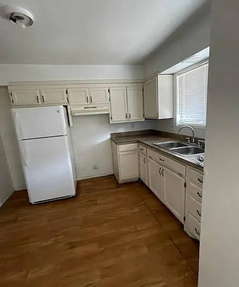 541 Palomas Dr SE — Photo 7