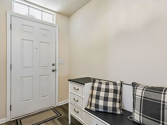 4th image of 95159 Timberlake Dr