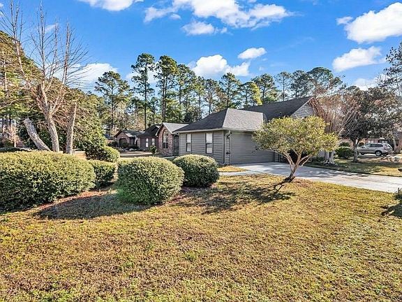 3rd image of 101 Linden Circle