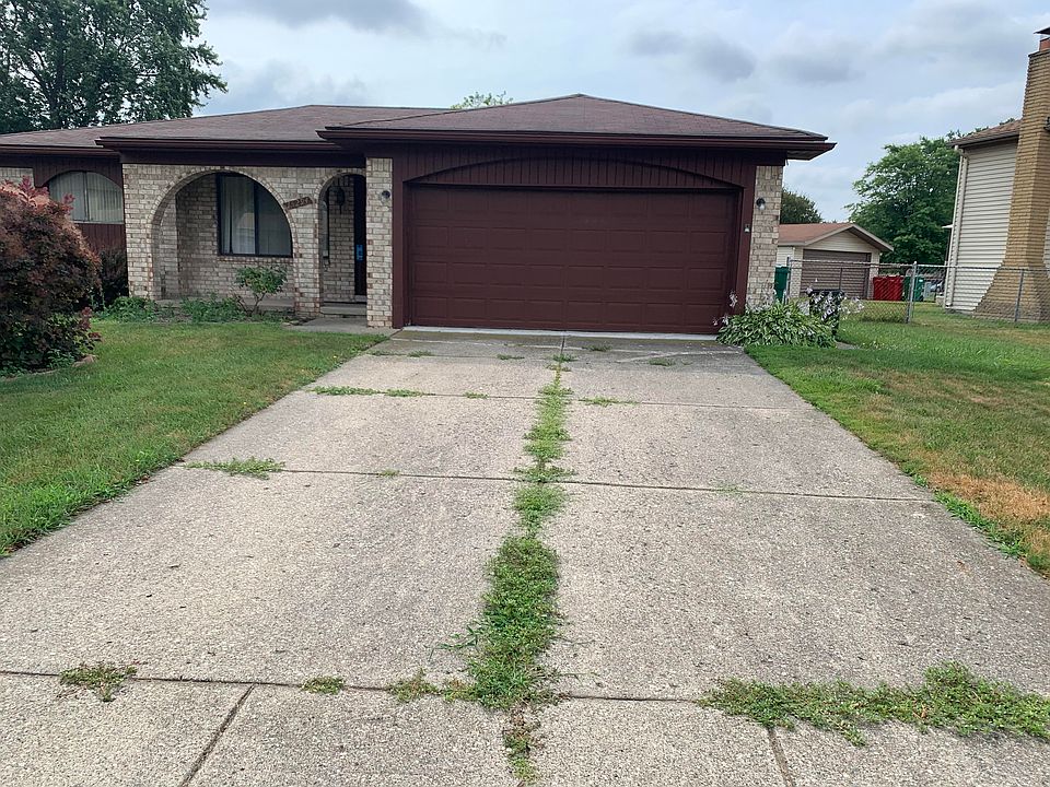2nd image of 15294 Brandy Ln