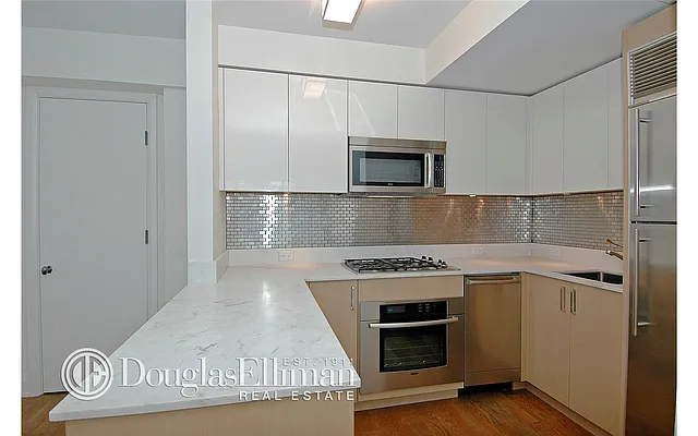 Rented by Douglas Elliman | media 24