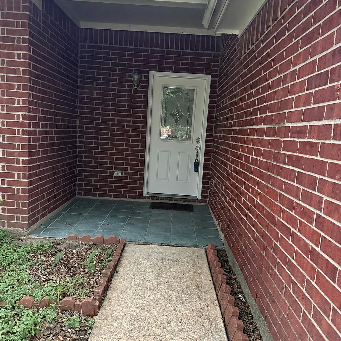 3 bed, 2.0 bath, 1655 sqft, $1,795 — Photo 2