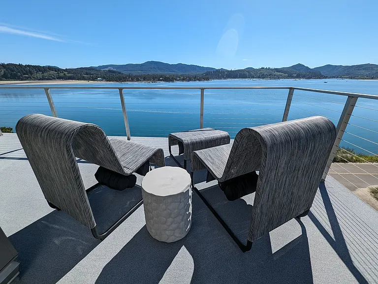 373 Salishan Dr — Photo 30