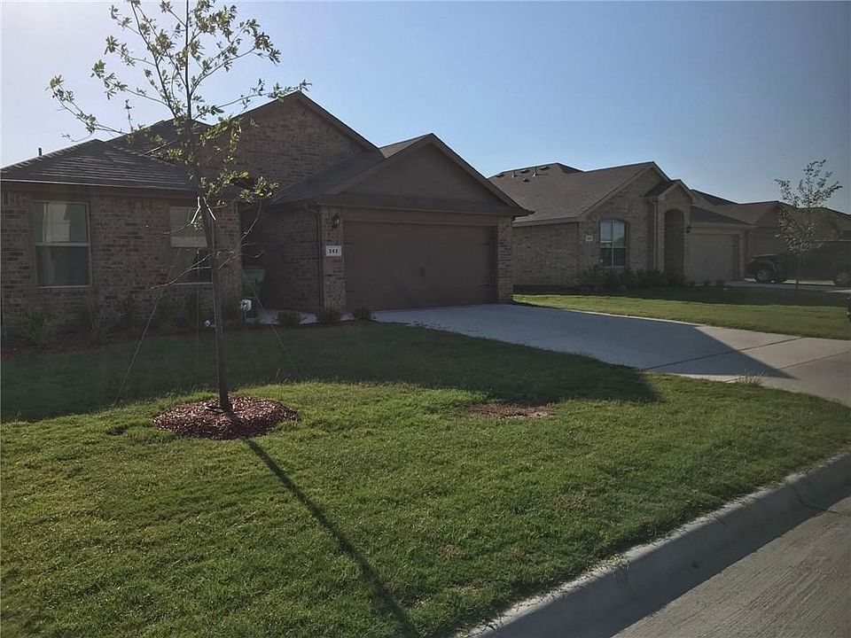 1st image of 242 Oaklawn Dr
