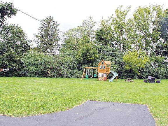 5th image of 550 Westview Blvd