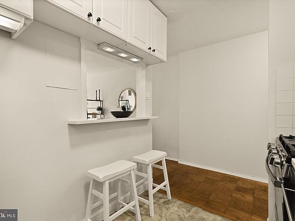 5th image of 1301 20th St NW APT 817