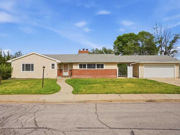 2004 9th St, Rapid City, SD 57701