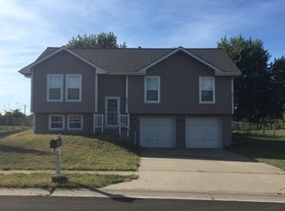 620 Woodson St, Kearney, MO 64060