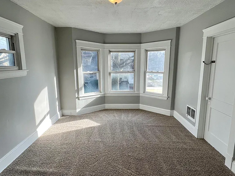 3341 W 105th St #5 — Photo 10
