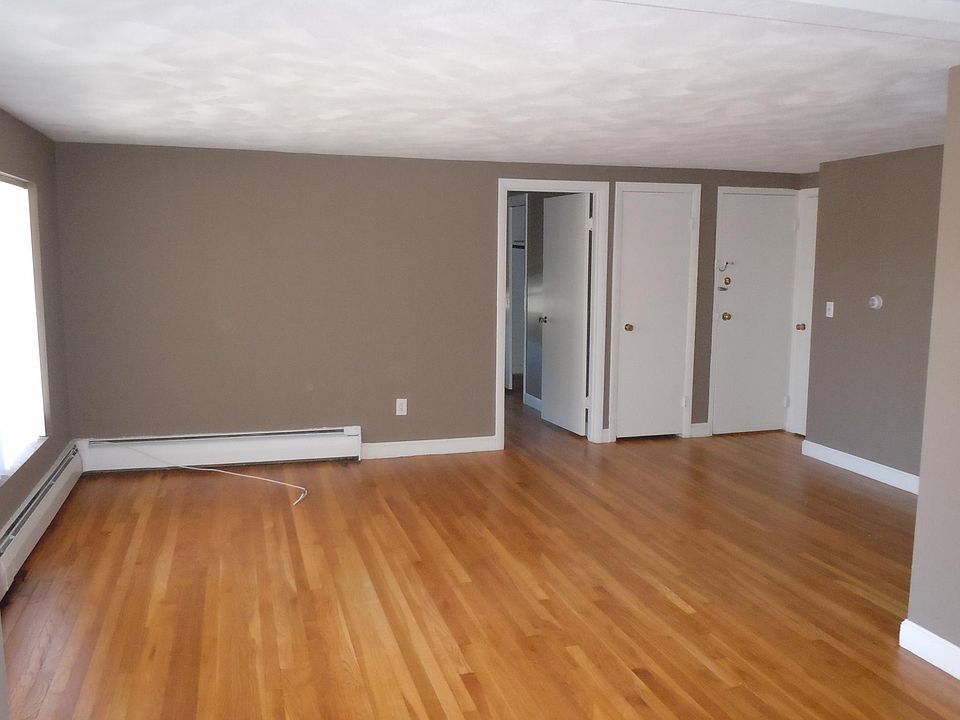1st image of 42-44 W Emerson St