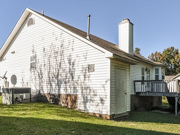 3rd image of 103 McKenzie Cir