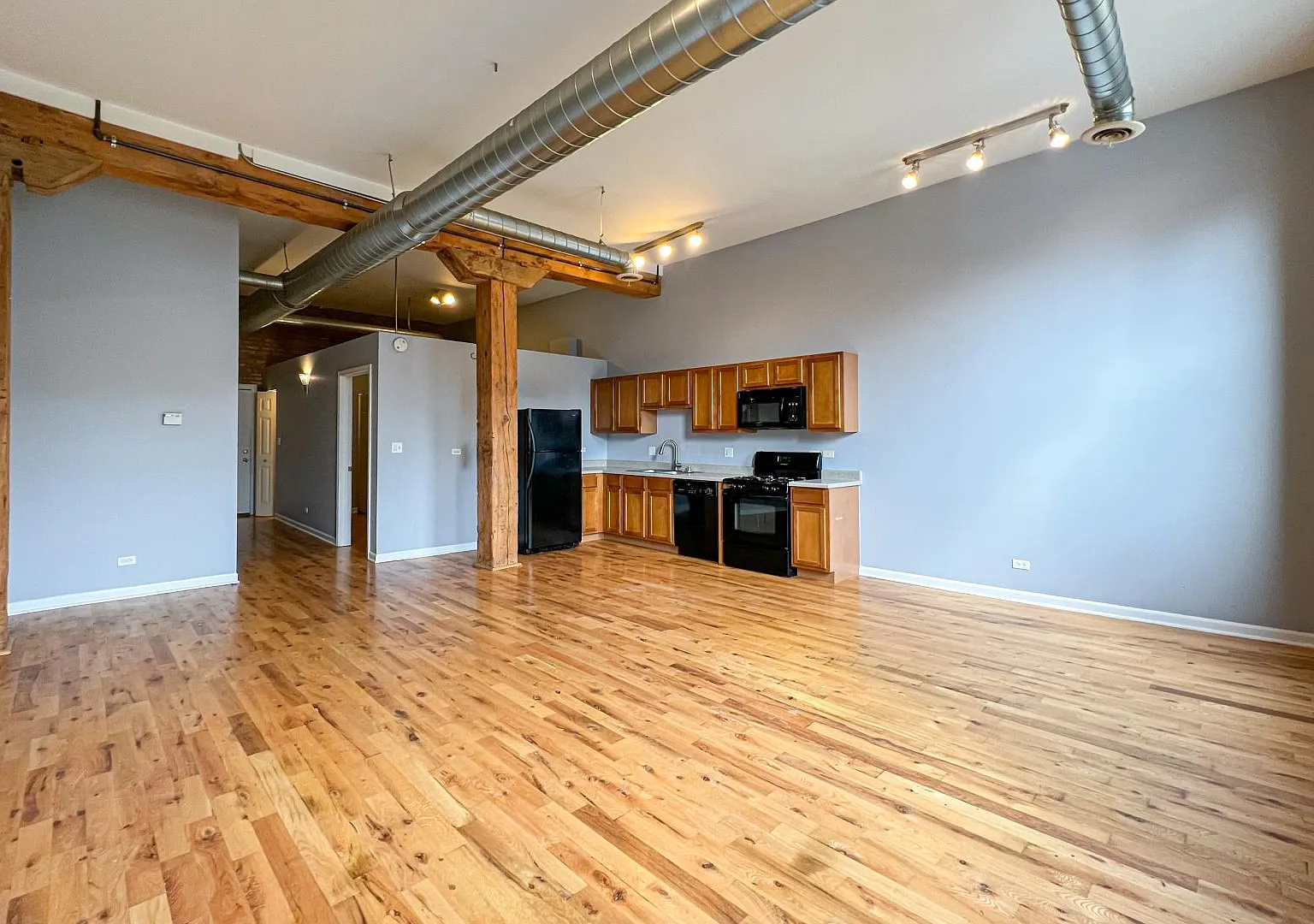 1822 S Bishop St — Photo 4