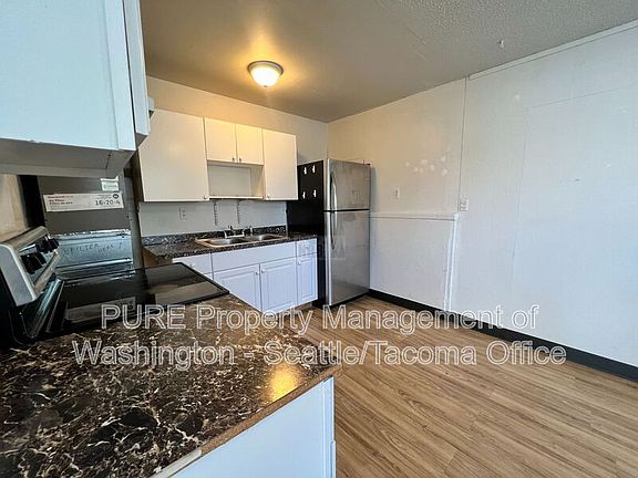 5th image of 1915 E 64th St